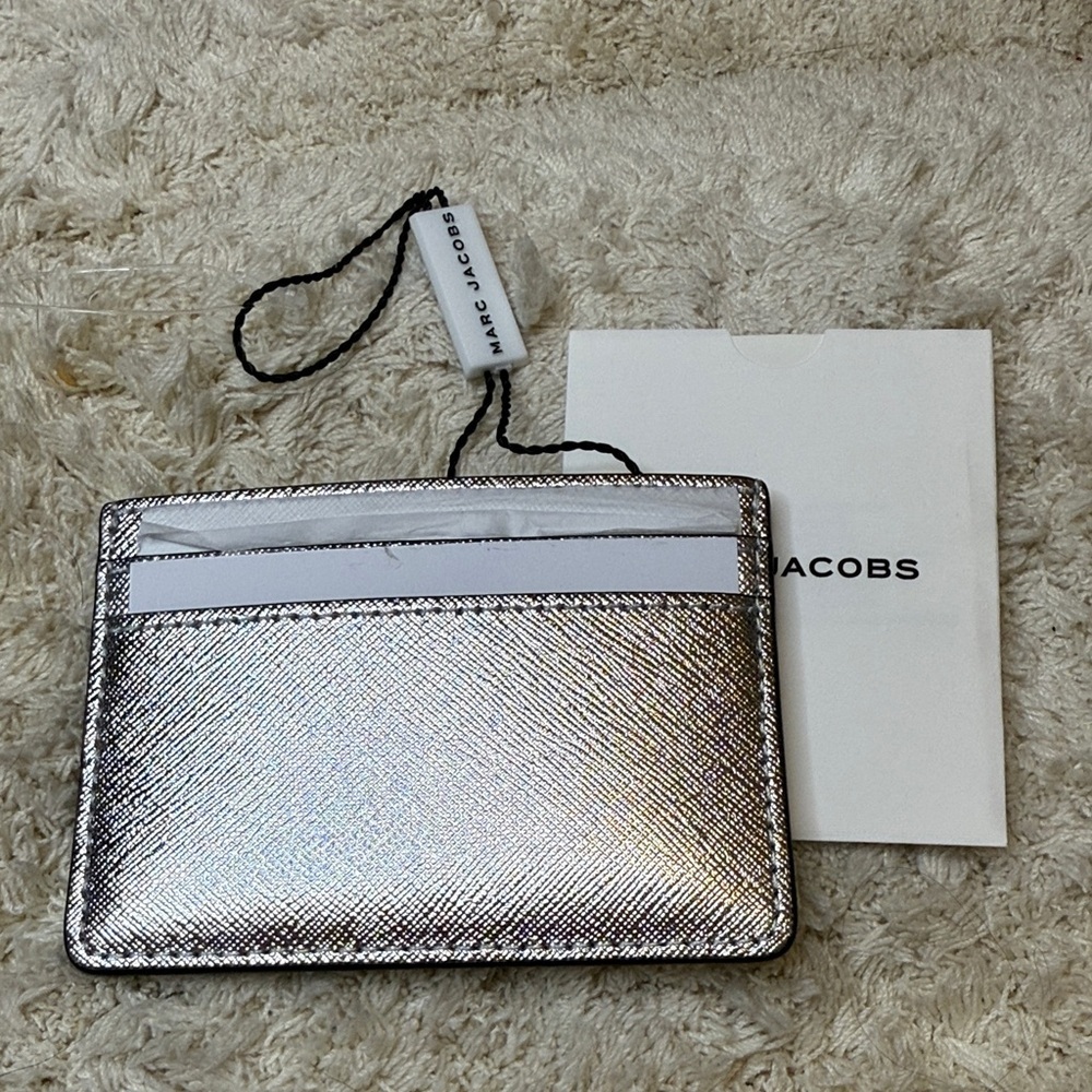 NWT Marc Jacobs Trademarc Metallic Silver Card Holder - Picture 2 of 7